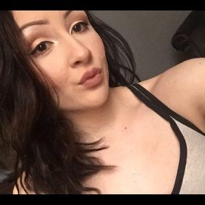 Meet your Posher, Hailey